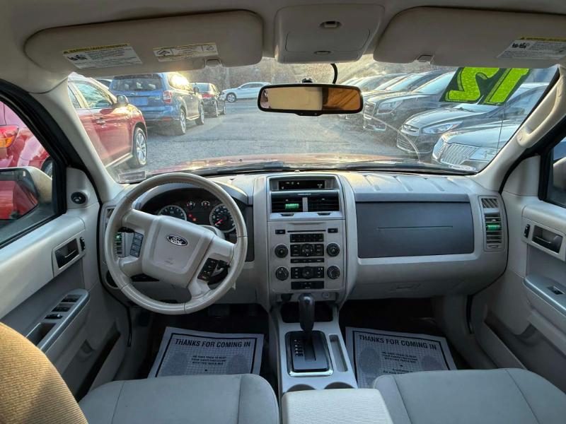 Ford Escape XLT 4WD 2012