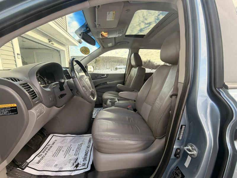 Kia Sedona EX LWB 2012
