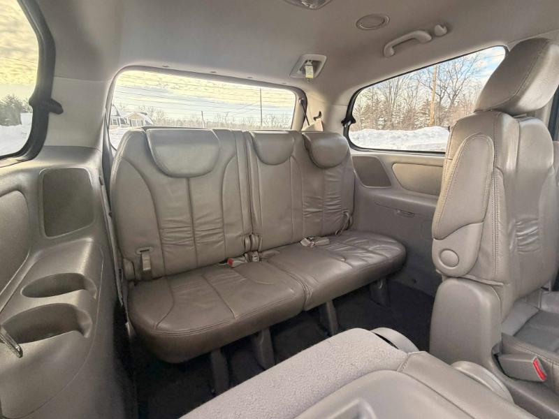 Kia Sedona EX LWB 2012