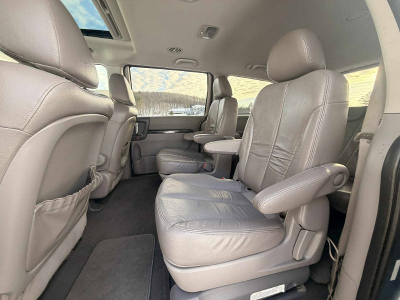Kia Sedona EX LWB 2012