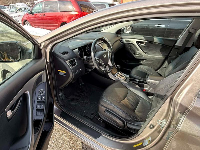 Hyundai Elantra Limited 2012