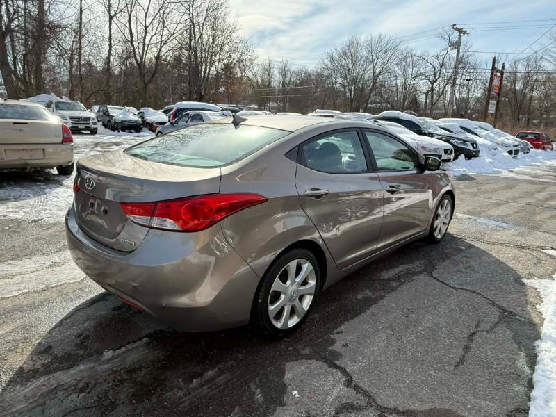 Hyundai Elantra Limited 2012