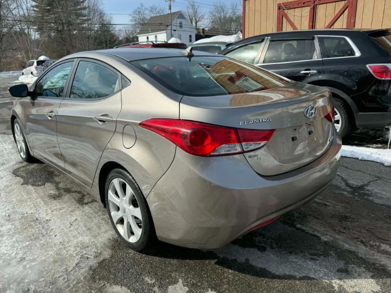 Hyundai Elantra Limited 2012