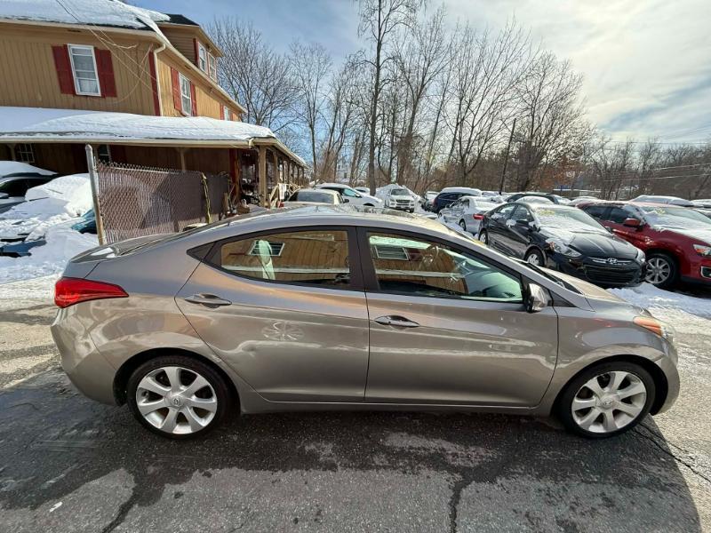 Hyundai Elantra Limited 2012