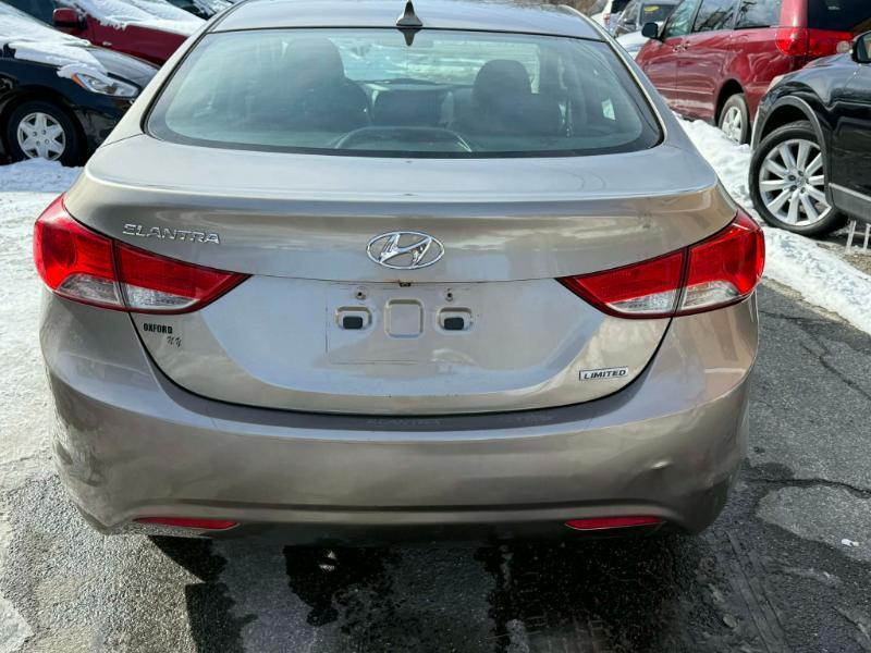 Hyundai Elantra Limited 2012