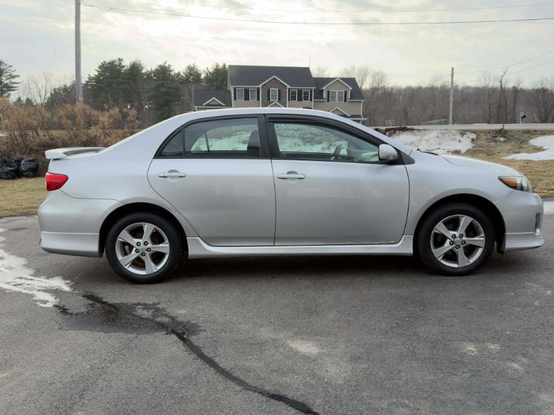 Toyota Corolla S 2011