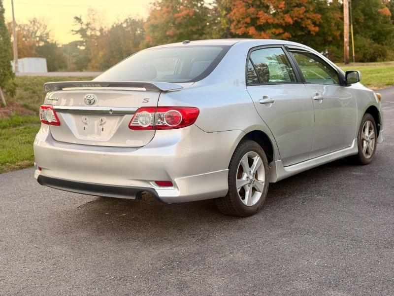 Toyota Corolla S 2011
