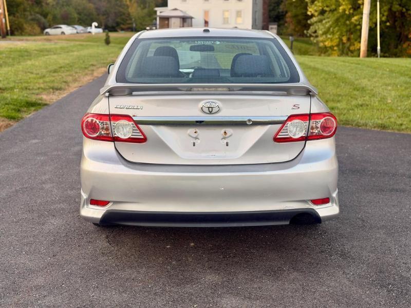 Toyota Corolla S 2011