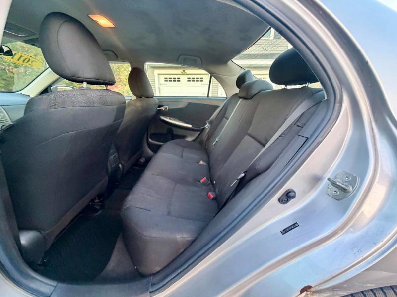Toyota Corolla S 2011