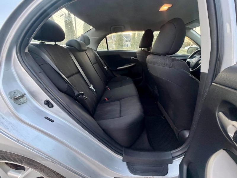 Toyota Corolla S 2011