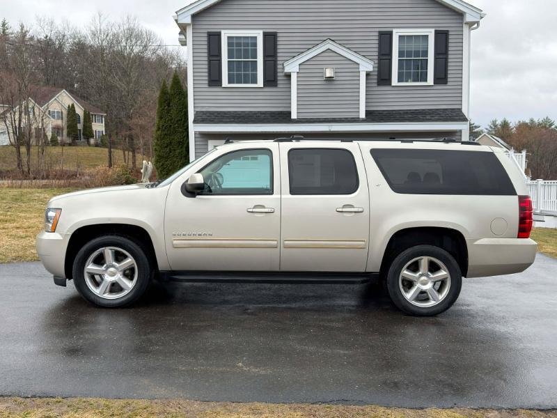 Chevrolet Suburban LT 1500 4WD 2014