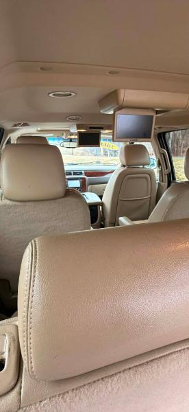 Chevrolet Suburban LT 1500 4WD 2014