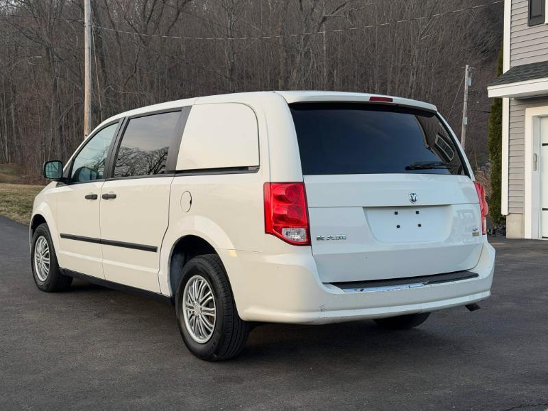 RAM Cargo Van Base 2012