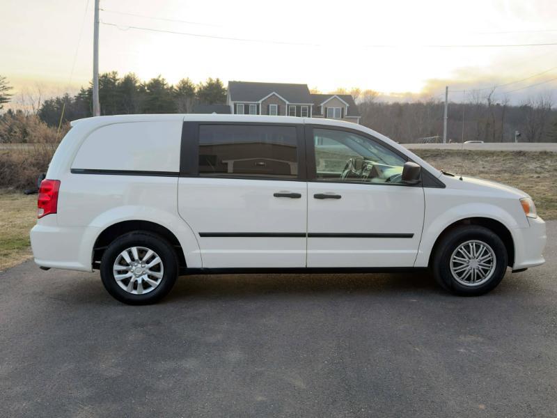 RAM Cargo Van Base 2012