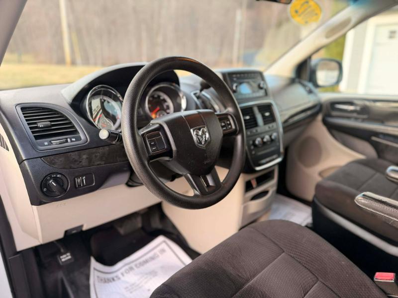 RAM Cargo Van Base 2012