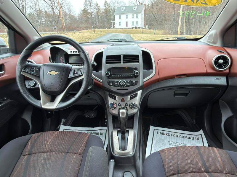 Chevrolet Sonic 2LT Sedan 2012