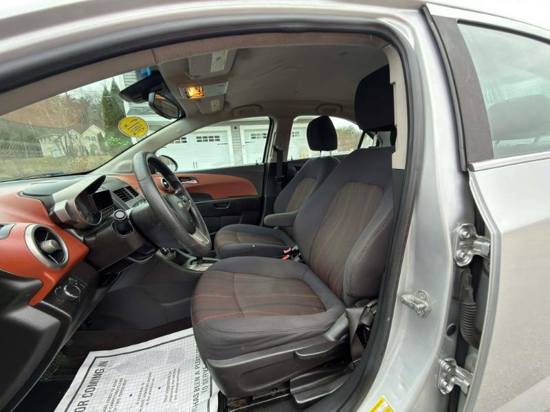 Chevrolet Sonic 2LT Sedan 2012