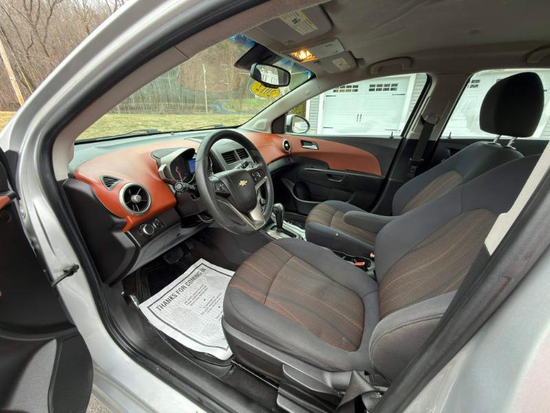 Chevrolet Sonic 2LT Sedan 2012