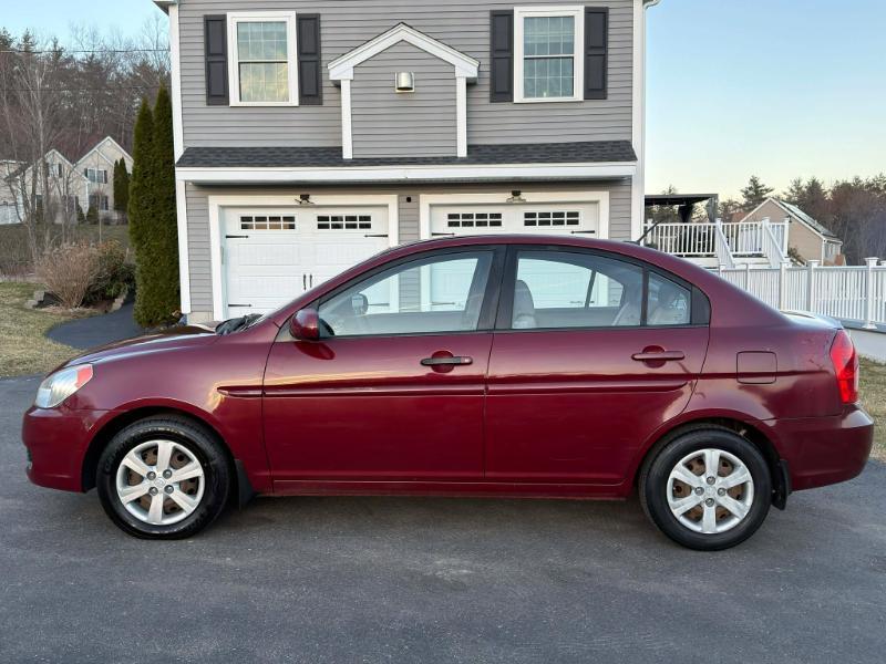 Hyundai Accent GLS 4-Door 2010
