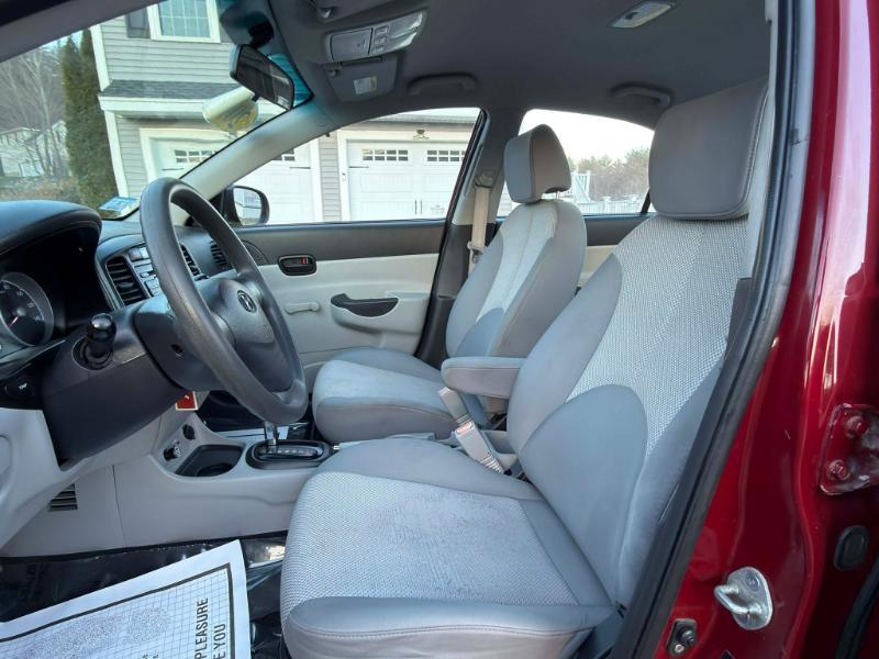 Hyundai Accent GLS 4-Door 2010
