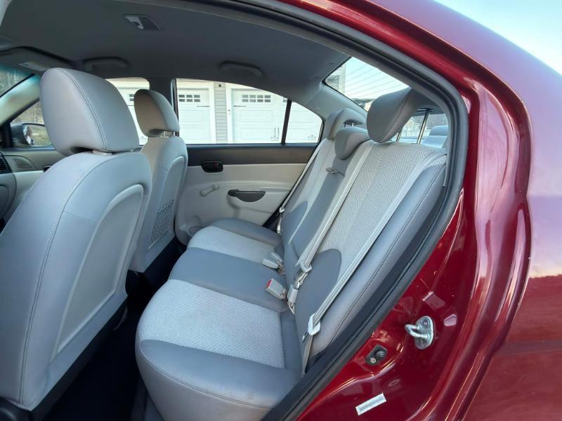 Hyundai Accent GLS 4-Door 2010