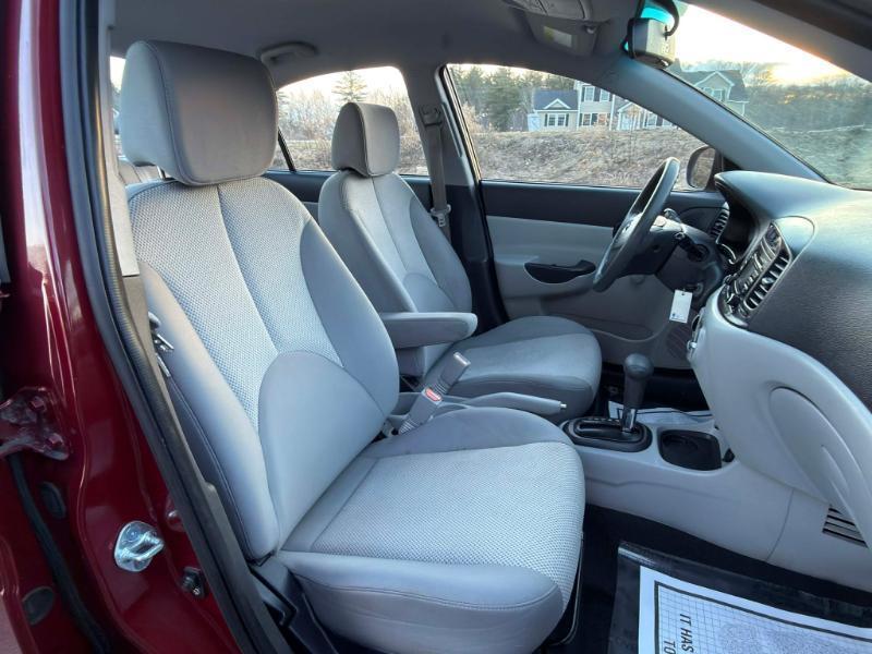 Hyundai Accent GLS 4-Door 2010