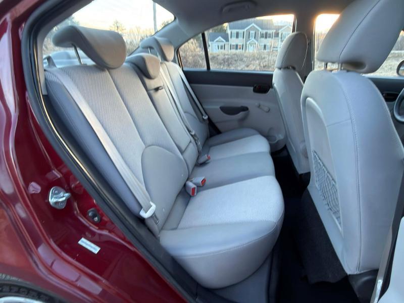 Hyundai Accent GLS 4-Door 2010