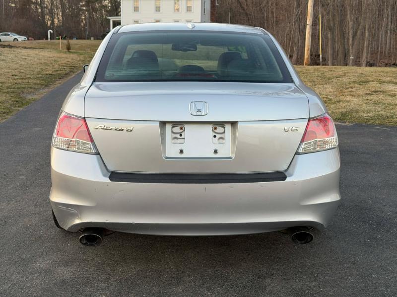 Honda Accord EX-L V-6 Sedan AT with Navigation 2009