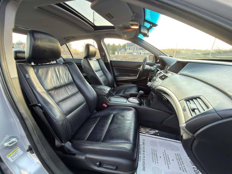 Honda Accord EX-L V-6 Sedan AT with Navigation 2009