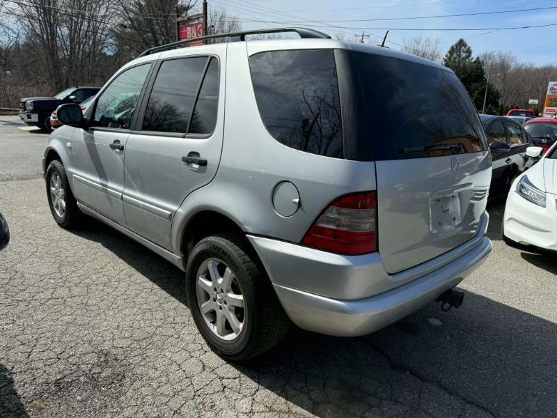 Mercedes-Benz M-Class ML430 2001