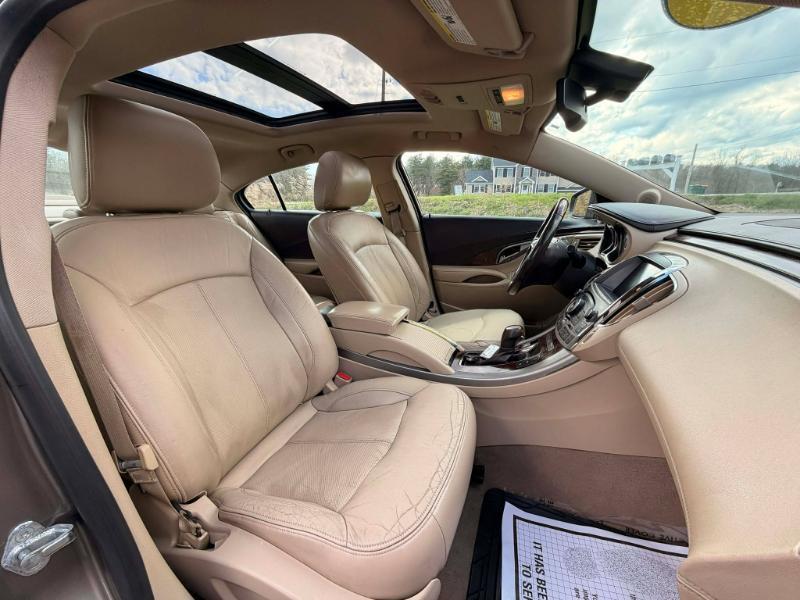 Buick LaCrosse CXL AWD 2011