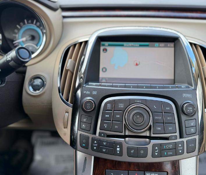 Buick LaCrosse CXL AWD 2011