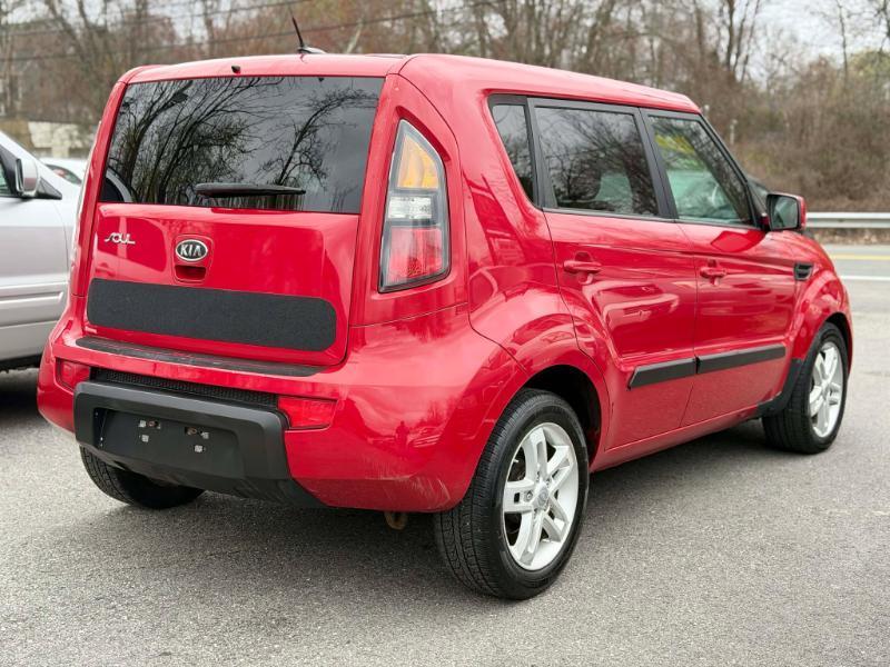 Kia Soul + 2011