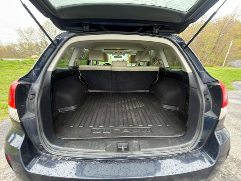 Subaru Outback 2.5i Limited 2013
