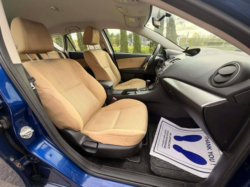 Mazda MAZDA3 i Touring AT 5-Door 2013