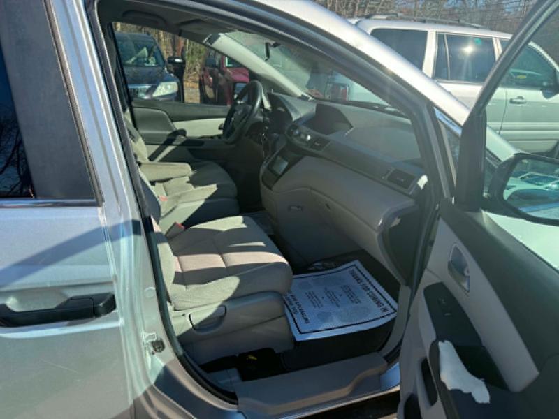 Honda Odyssey LX 2011