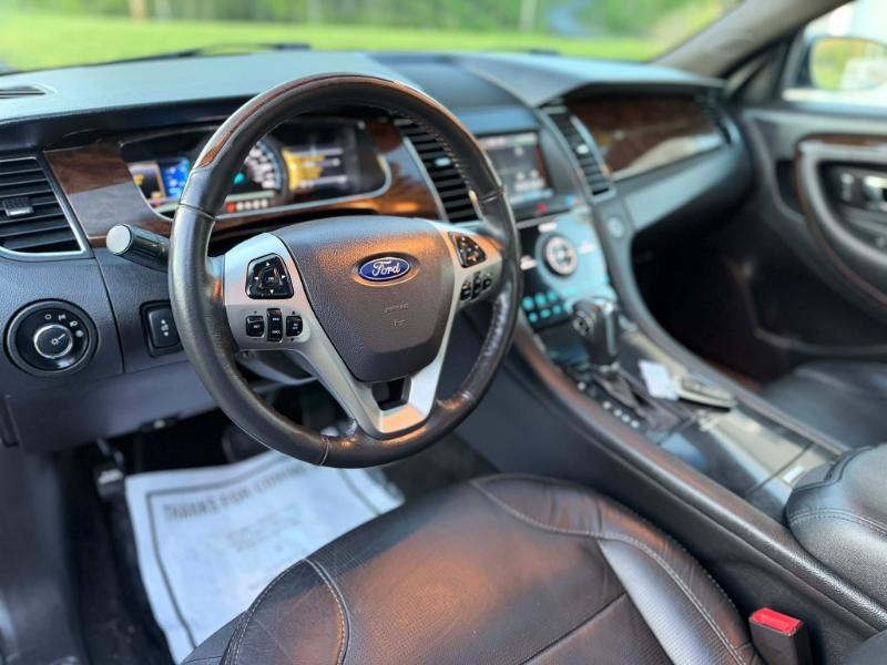 Ford Taurus Limited 2013