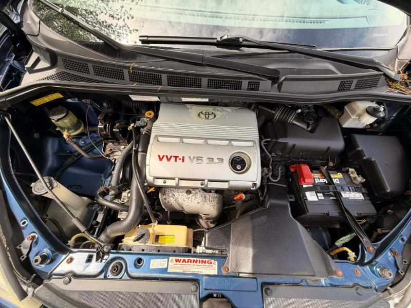 Toyota Sienna LE - 7 Passenger Seating 2005