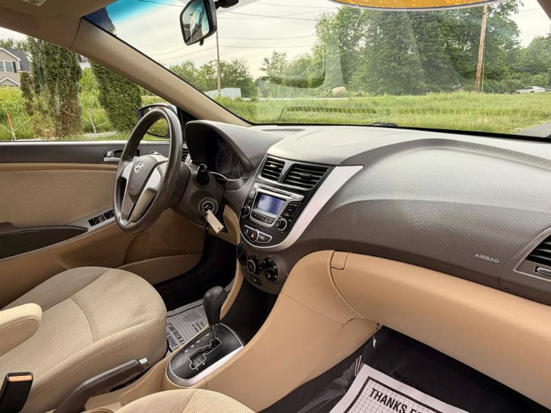 Hyundai Accent GLS 4-Door 2014