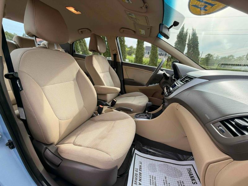 Hyundai Accent GLS 4-Door 2014