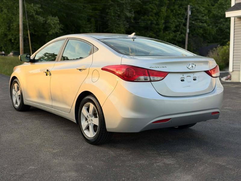 Hyundai Elantra GLS 2011