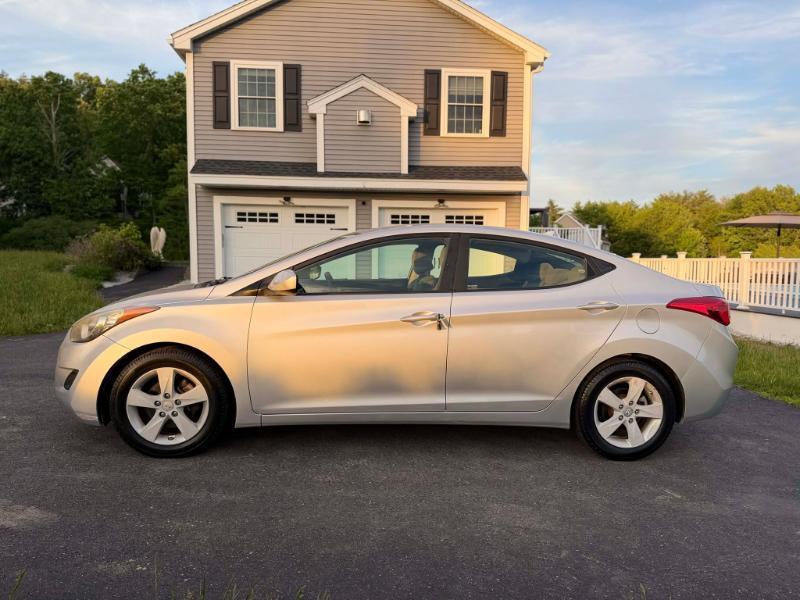 Hyundai Elantra GLS 2011