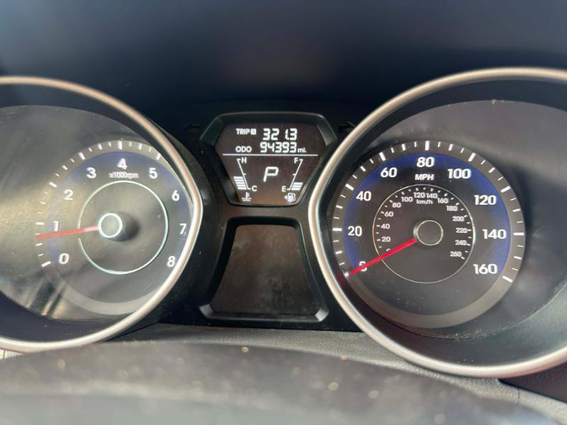 Hyundai Elantra GLS 2011