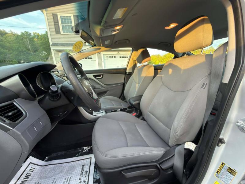 Hyundai Elantra GLS 2011