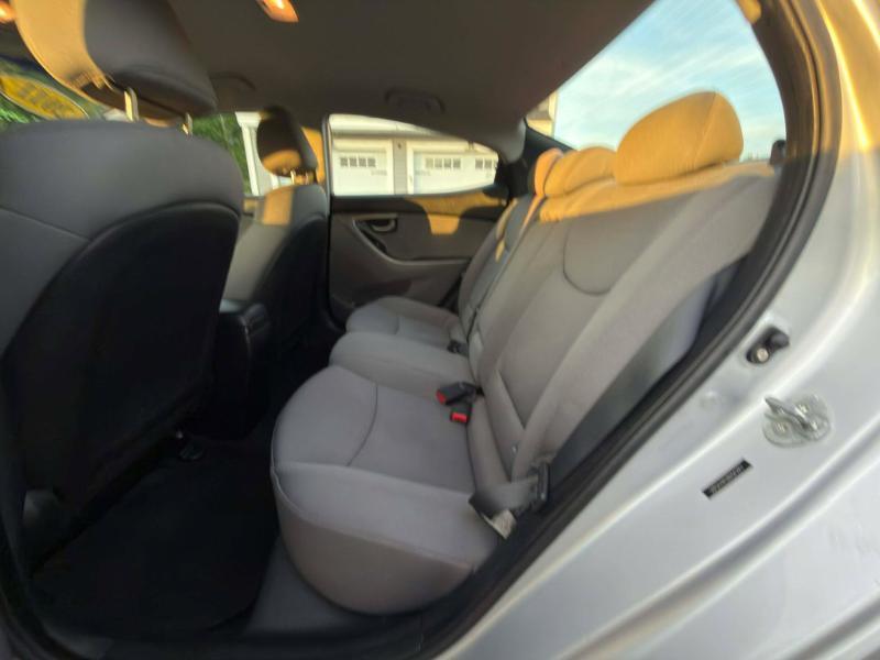 Hyundai Elantra GLS 2011