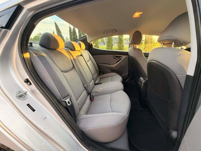 Hyundai Elantra GLS 2011