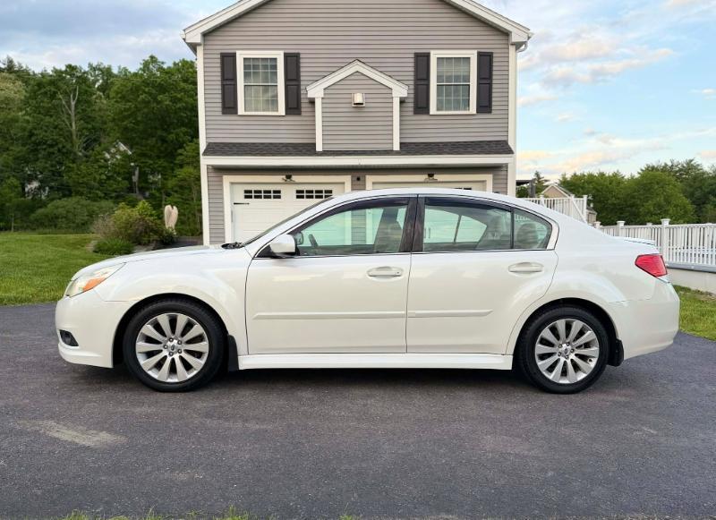 Subaru Legacy 3.6R Limited 2011