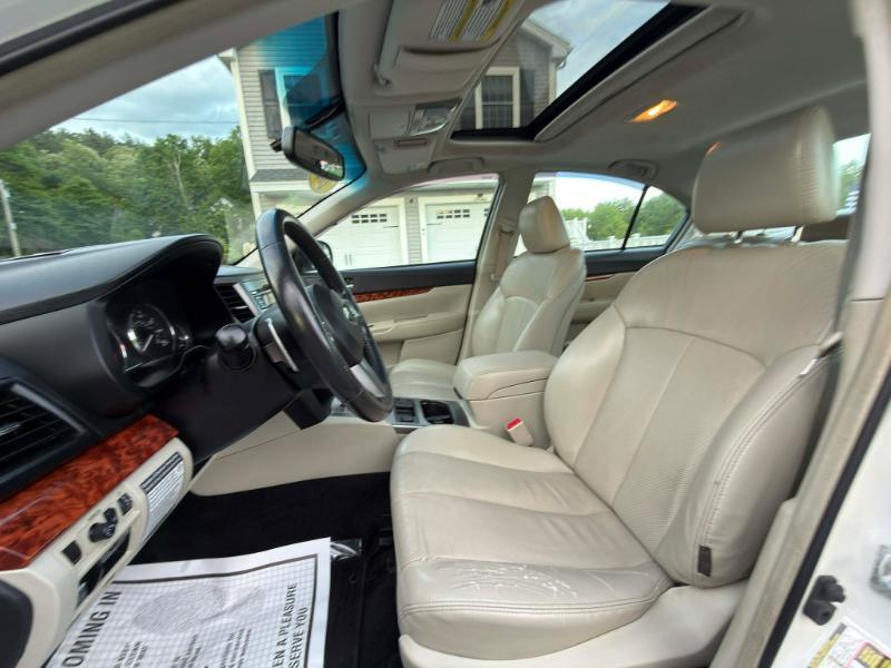 Subaru Legacy 3.6R Limited 2011