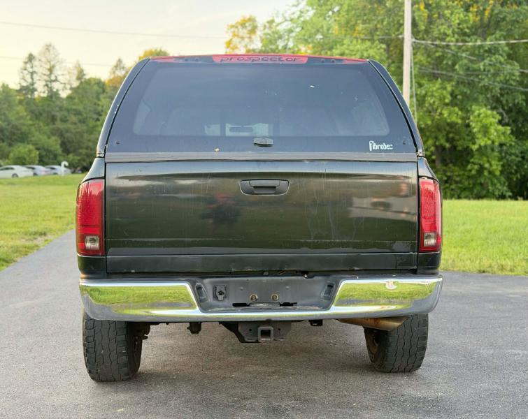 Dodge Ram 1500 Laramie Mega Cab 4WD 2006