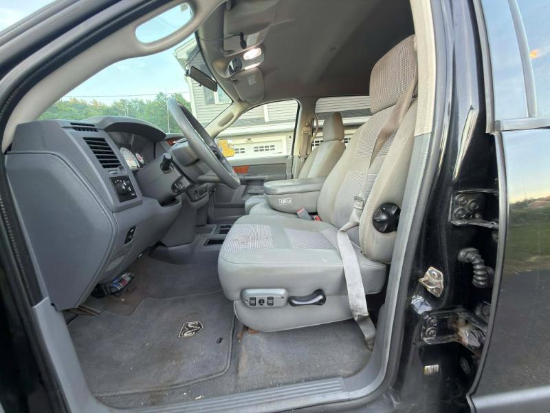 Dodge Ram 1500 Laramie Mega Cab 4WD 2006